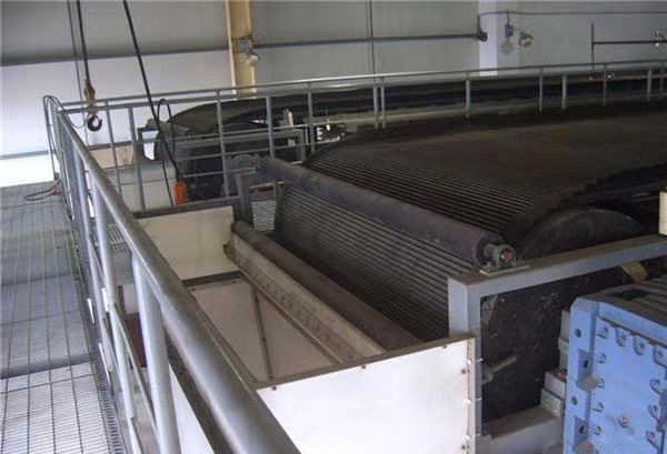 多久需要對(duì)真空帶式過(guò)濾機(jī)進(jìn)行一次全面檢修？