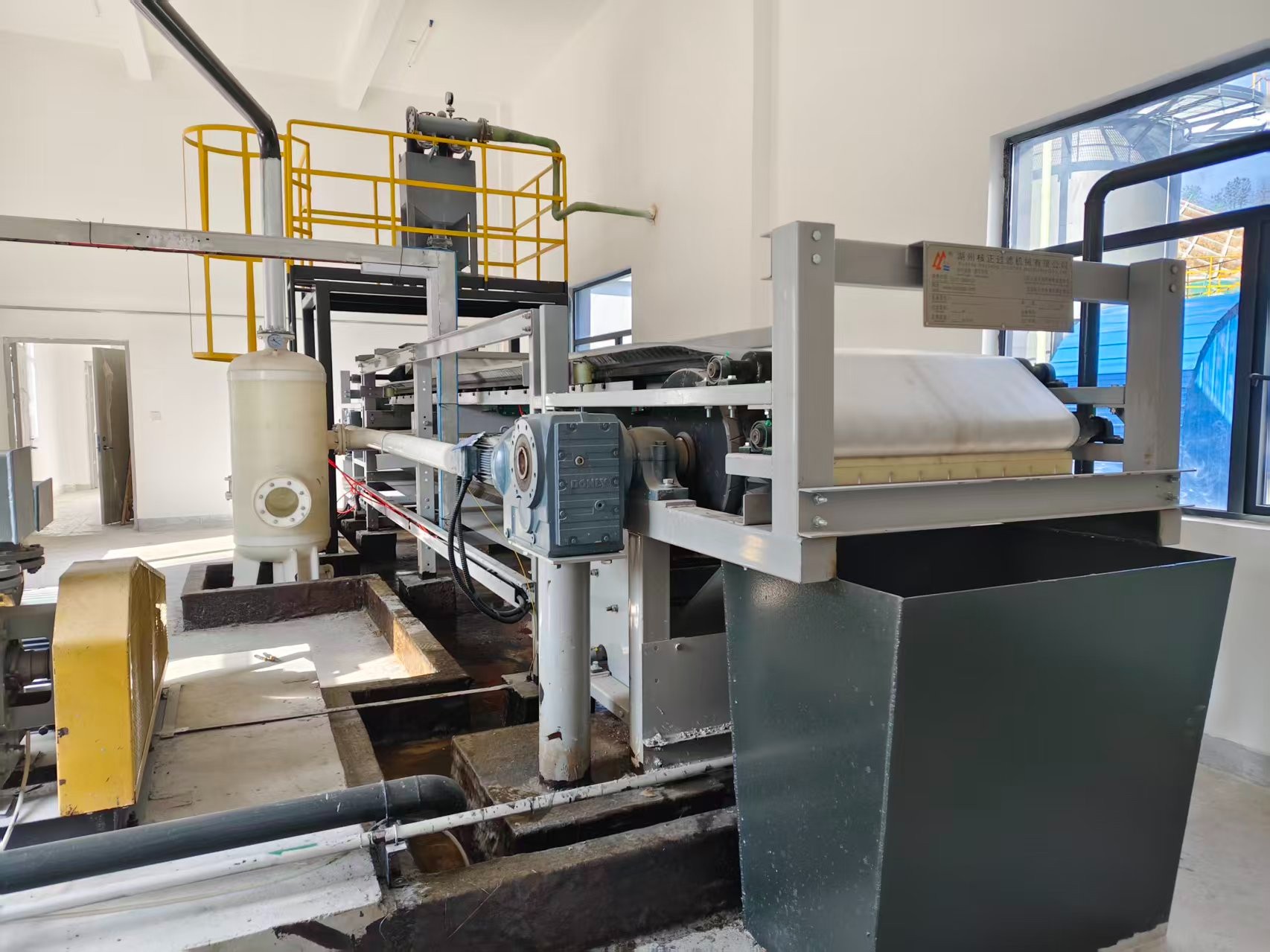 真空帶式過濾機適合哪些行業(yè)的物料過濾分離？